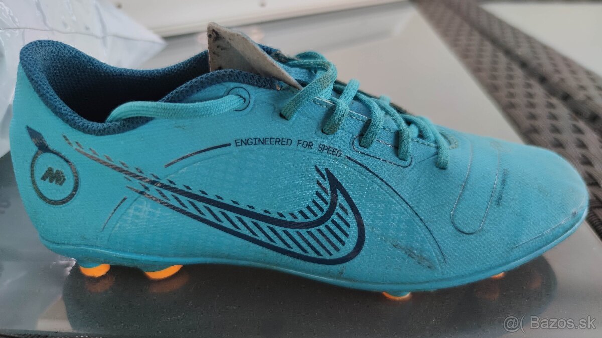 Kopačky, chrániče 38 40 41 - 7