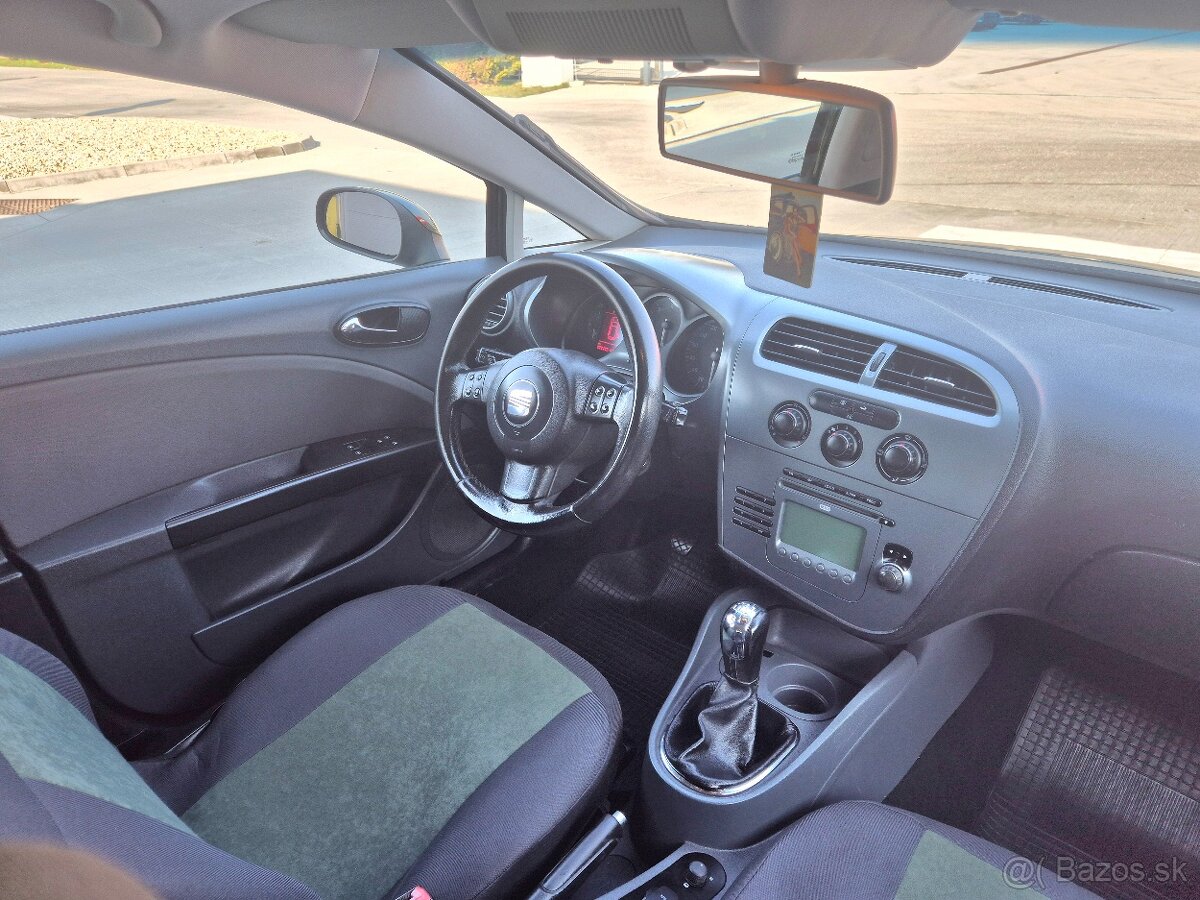 Predám Seat Leon 2 1.9 TDI 77kw r.v.2007/11 - 7
