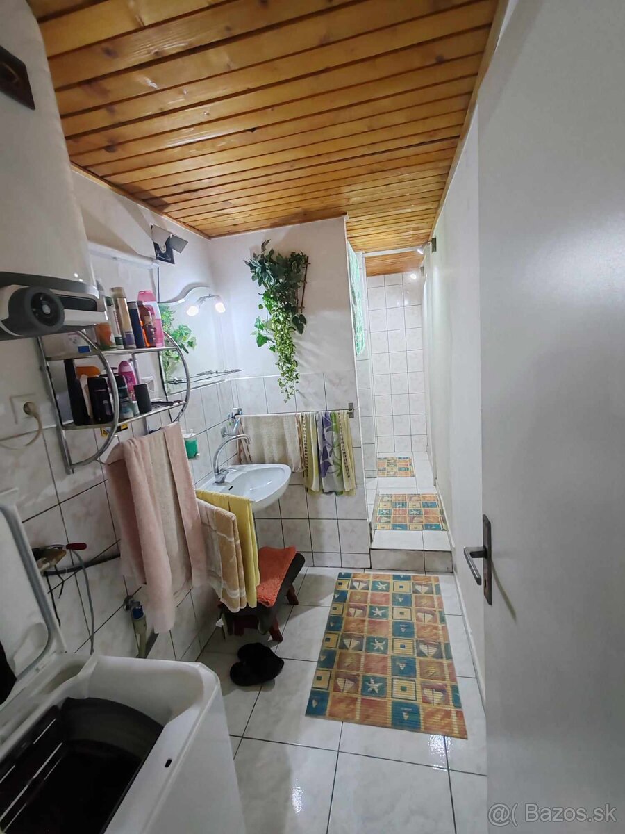 Chata pod hradom Červený kameň, PREDAJ alebo VÝMENA - 7