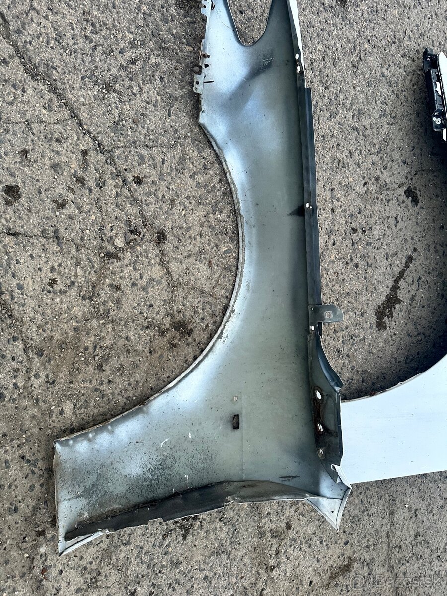 BMW E65 predna kapota a bočne plechy - 7