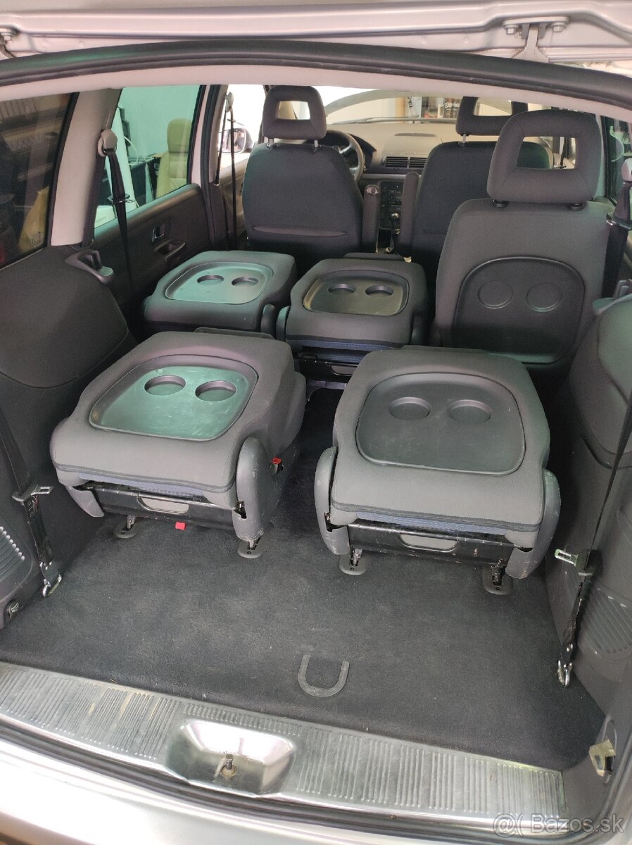 VW Sharan 1.9 TDI 85 kW 7miest - 7