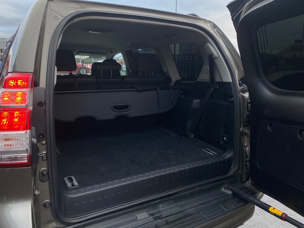 Toyota Land Cruiser 2.8 D-4D Executive A/T - 7