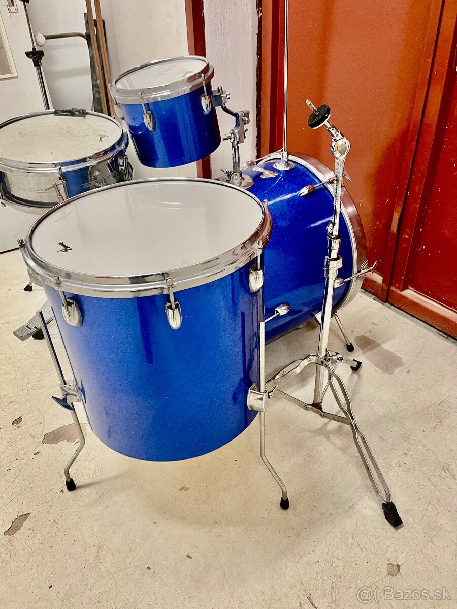 Rimmel Old school 70" - 7