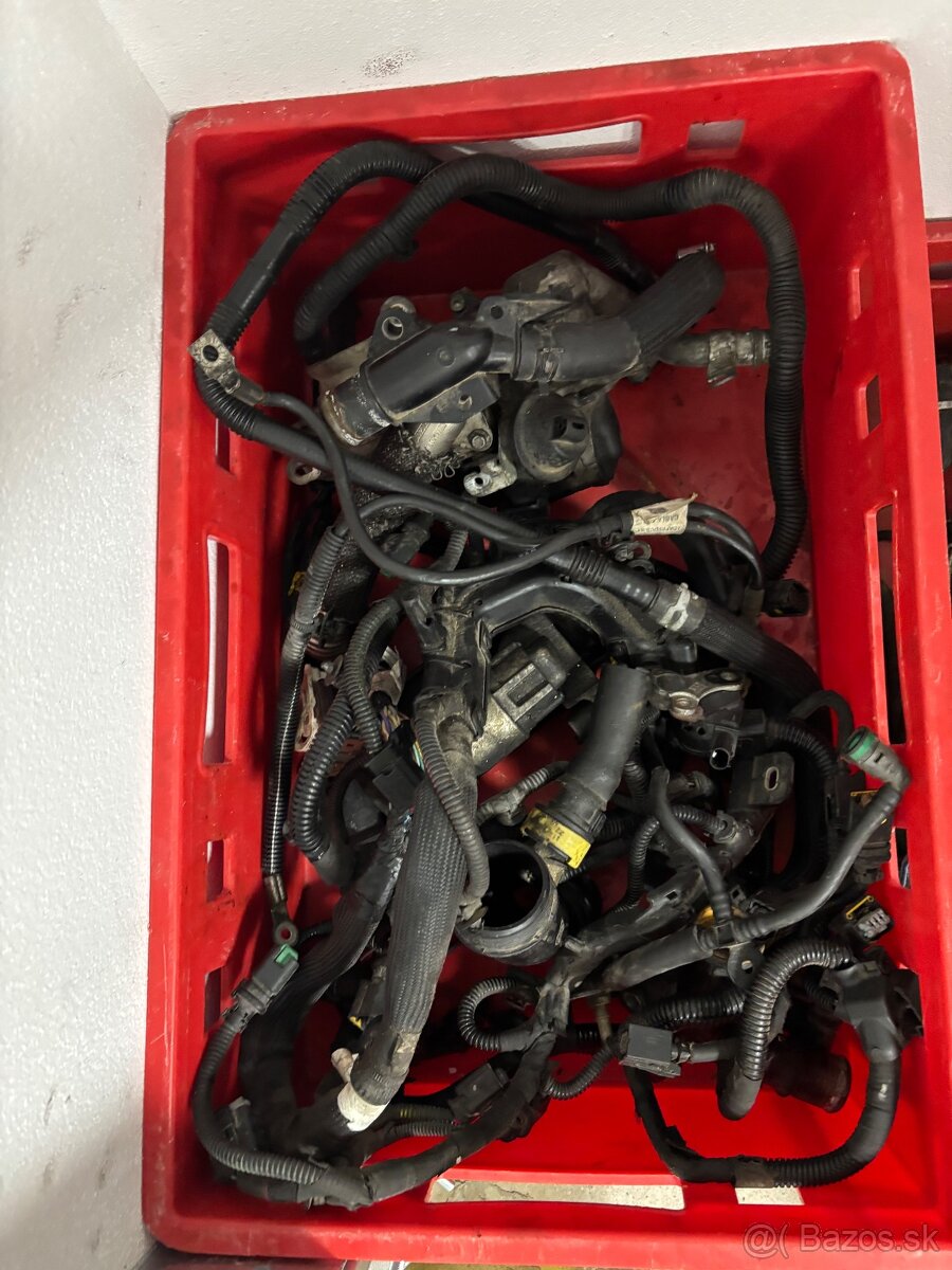 Peugeot 5008 1,6hdi Rozpredam - 7