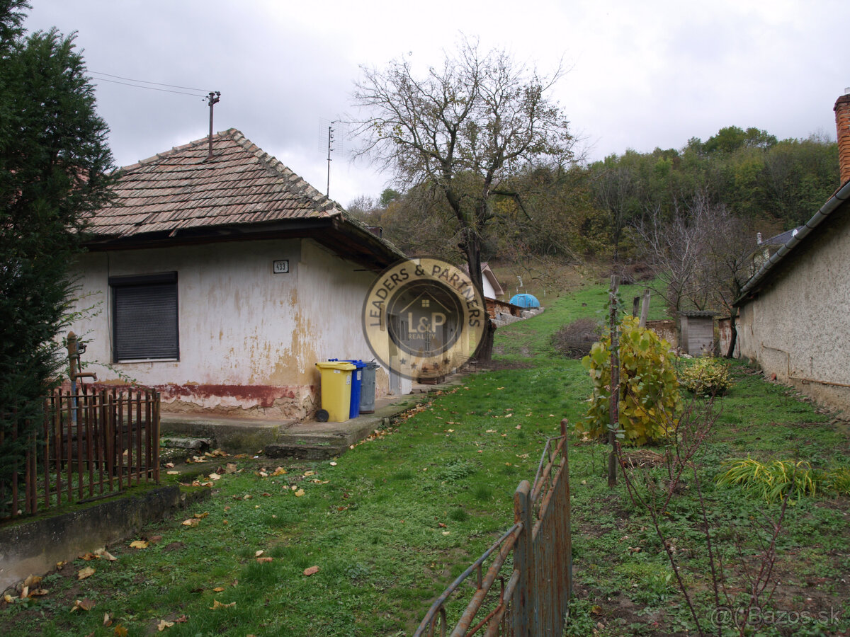 Na predaj stavebný pozemok v obci Kolíňany 1420 m2 - 7