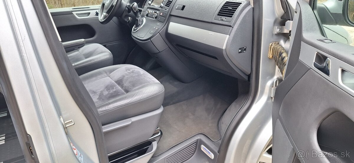 Volkswagen Multivan 2.0 tdi Highline 7-miestny - 7
