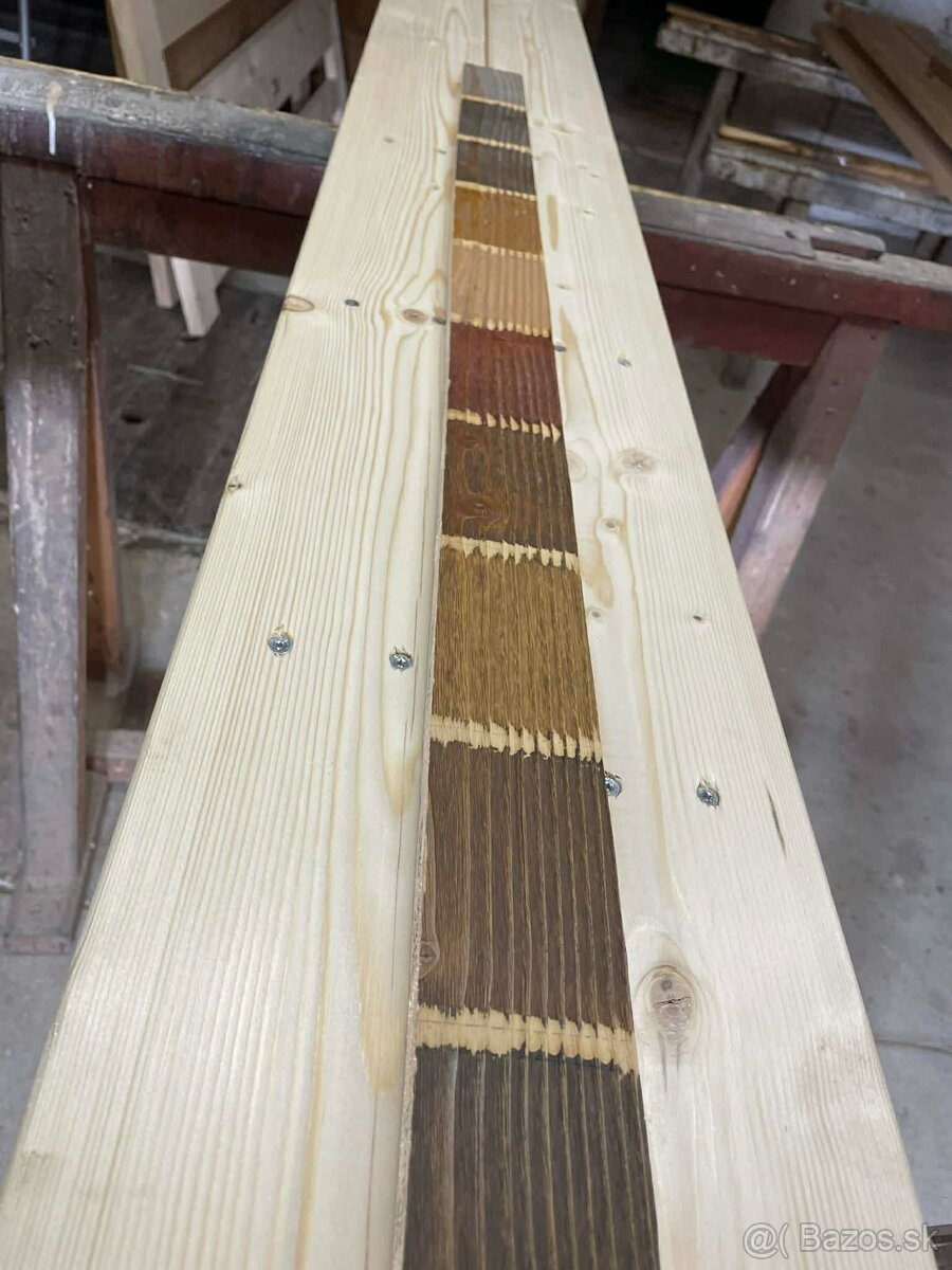 Masívna smreková posteľ 180 × 200 cm - 7