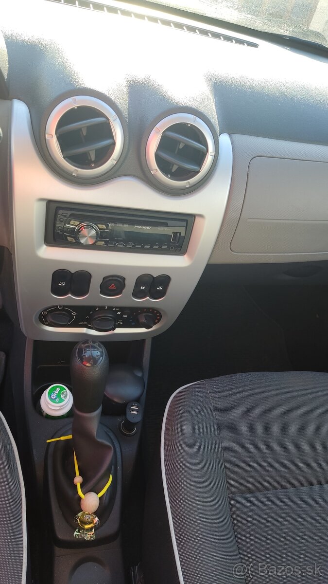 Dacia Sandero - 7