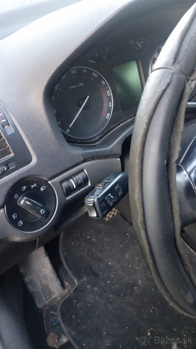 Rozpredám Škoda Octavia Combi 2.0 103kw DSG - 7