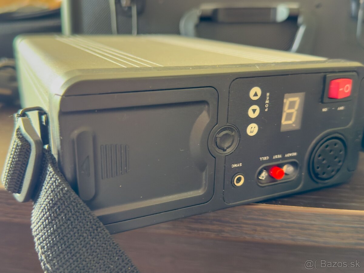 Blesk Godox EX600 - 7