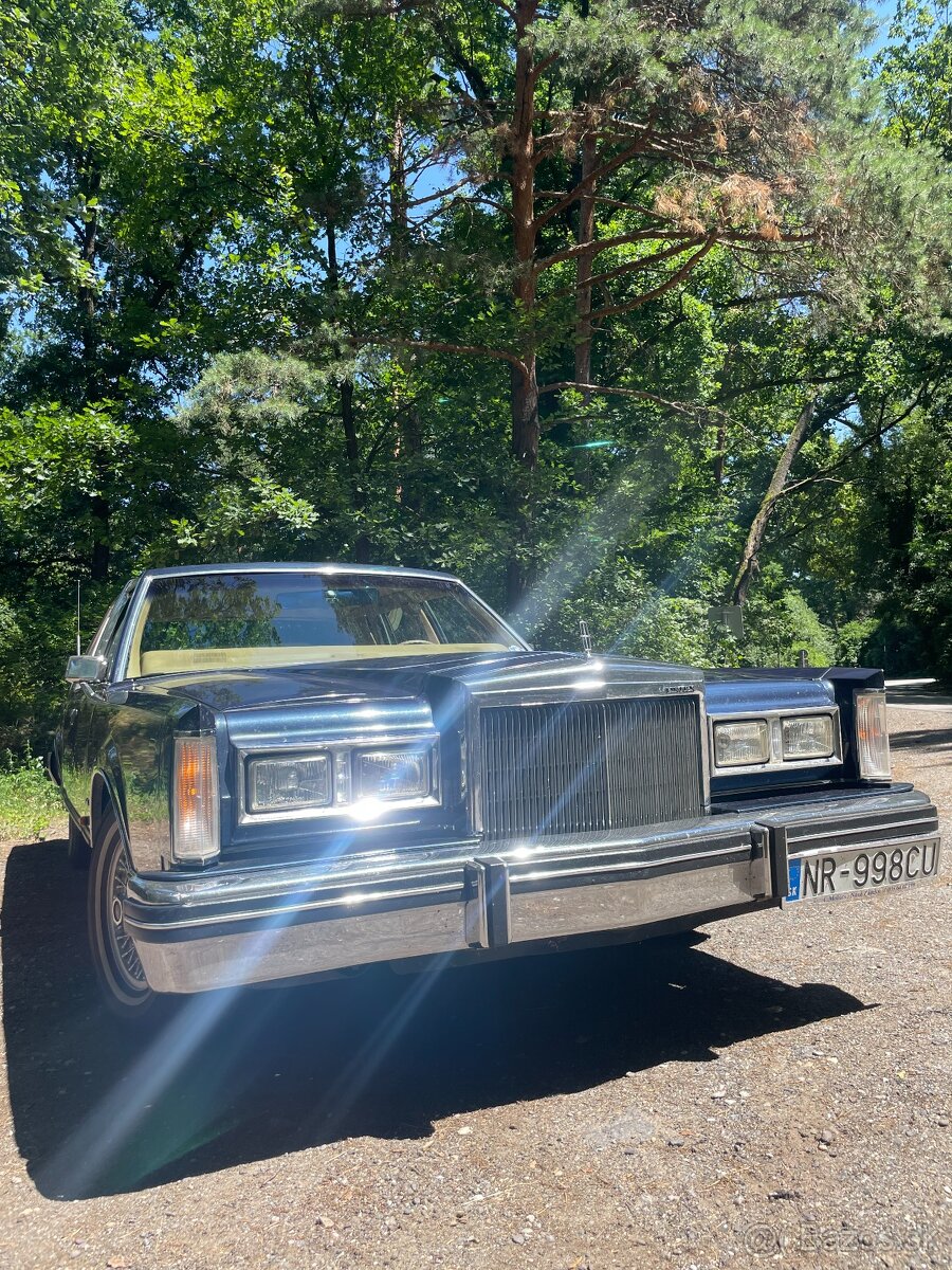 LINCOLN Town Car 1985 V8 - 7