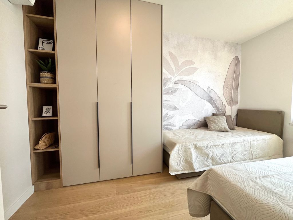 3izb, Makarska, centrum, 500m od mora, novostavba, - 7