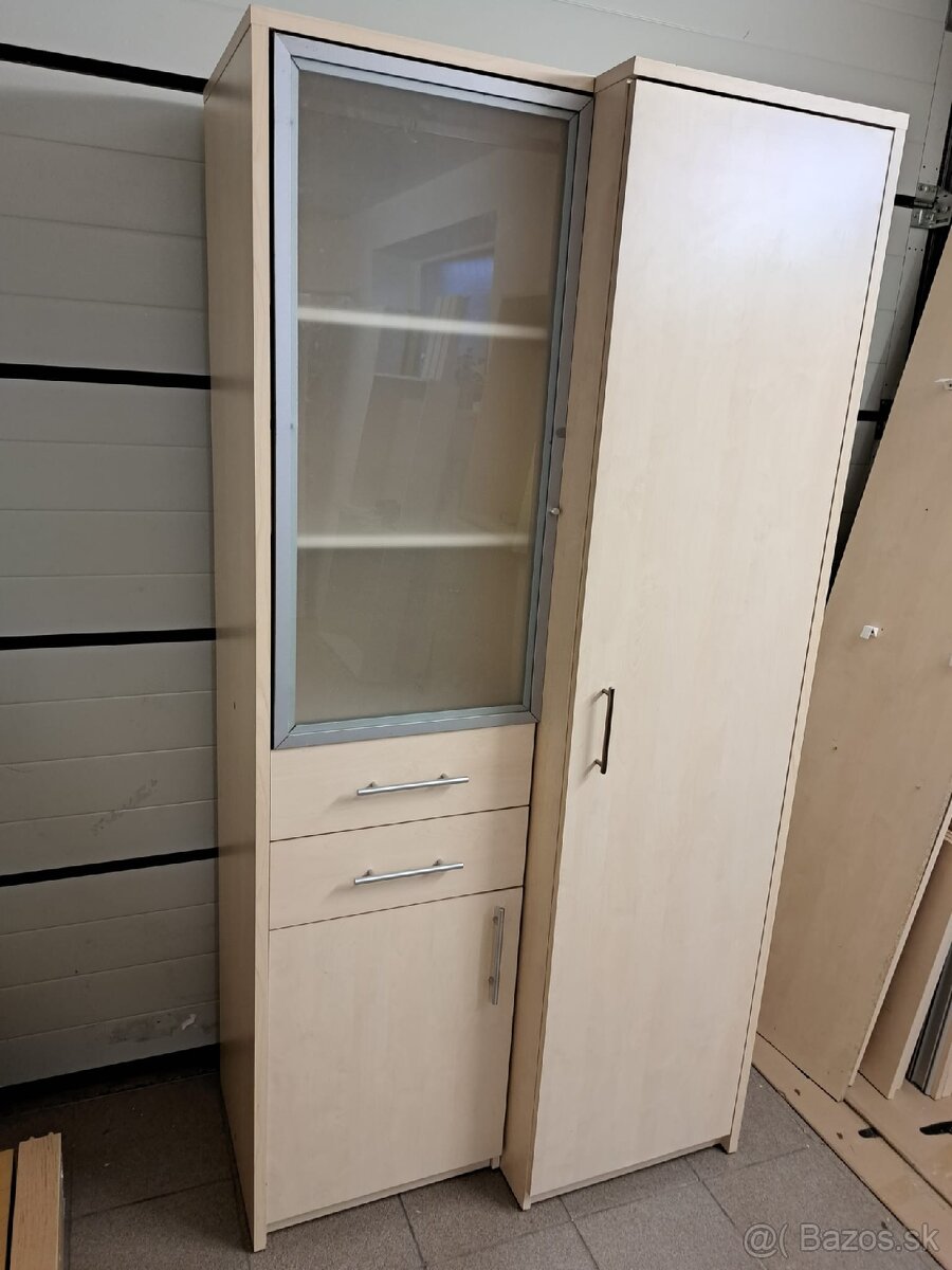 Skriňa, skrine, vitrína. - 7