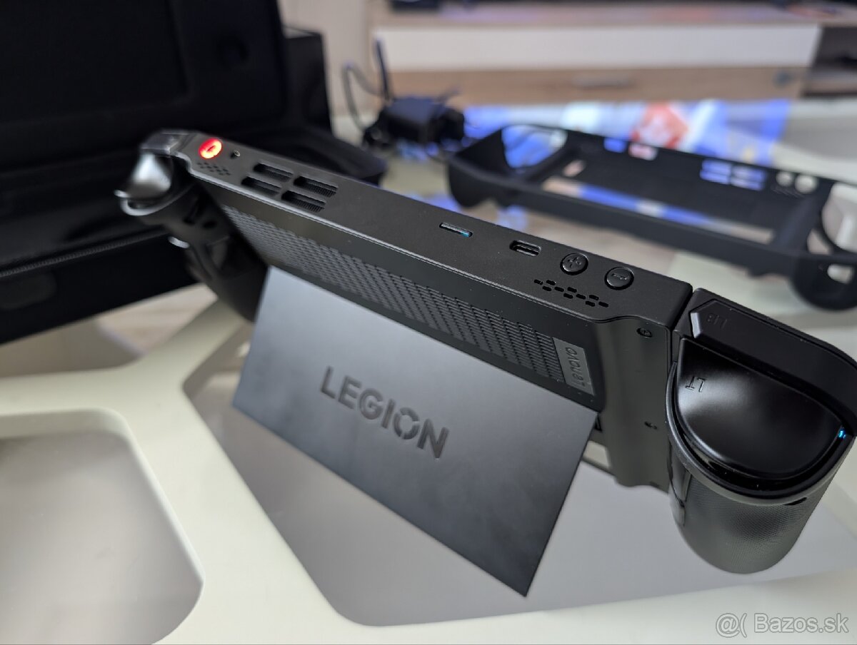 Lenovo Legion Go - 7