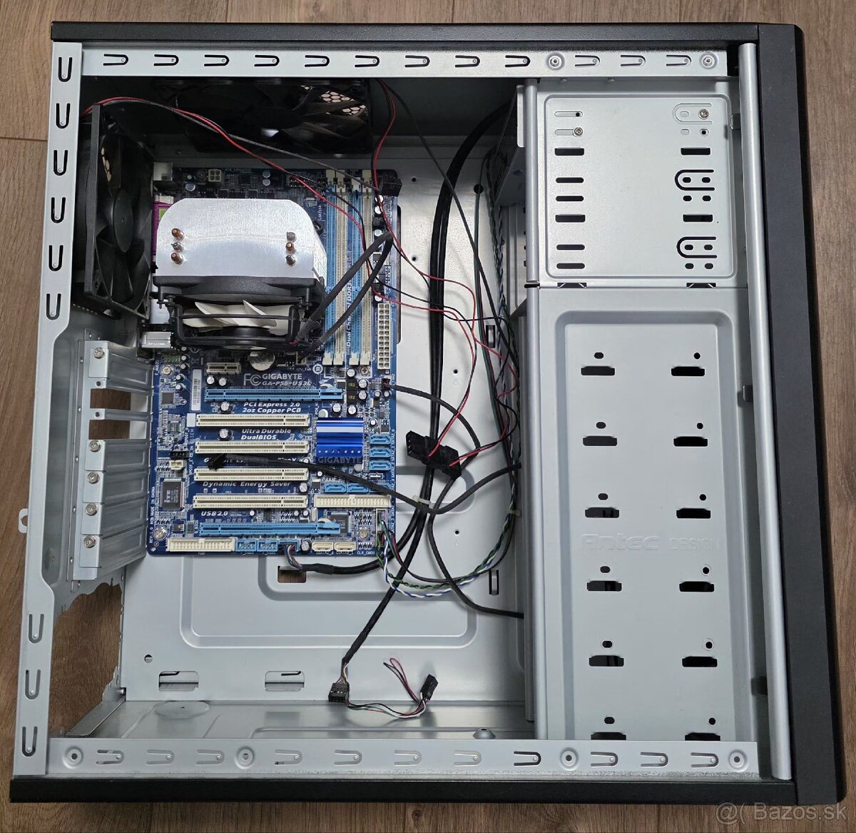 Predám PC Skriňu Antec Three Hundred - 7