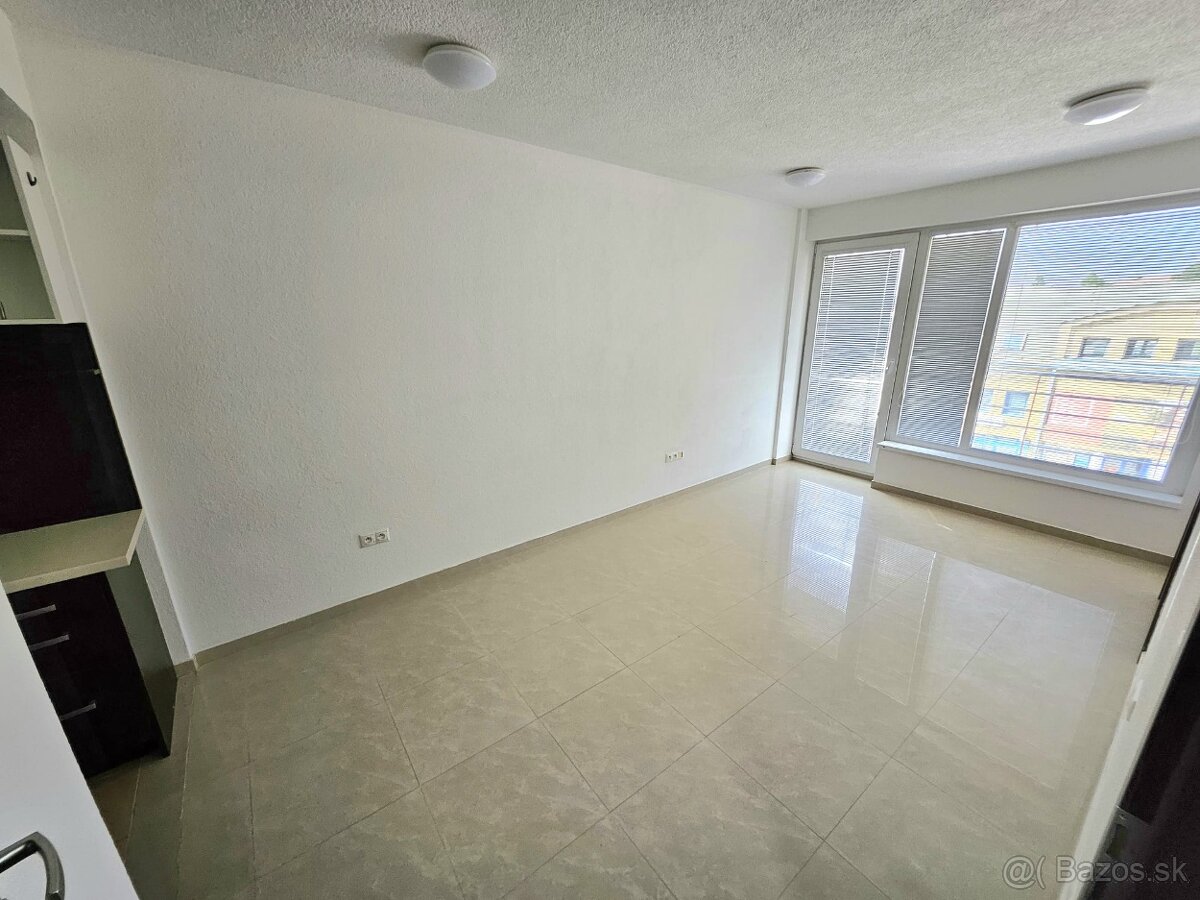 Slnečný 3-izbový byt - 7