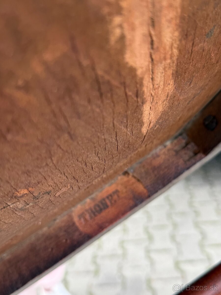 Nadherne dreve stolicky Thonet aj so znacenim - 7
