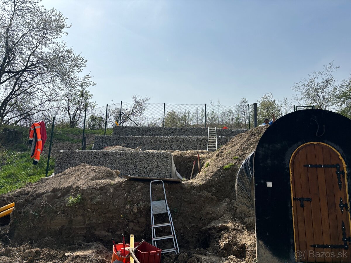 Gabionové ploty , oporné múry , zámková dlažba, - 7