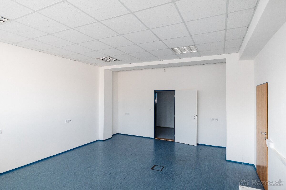 Na prenájom 4 kancelárske priestory v súkromnom areáli - 7