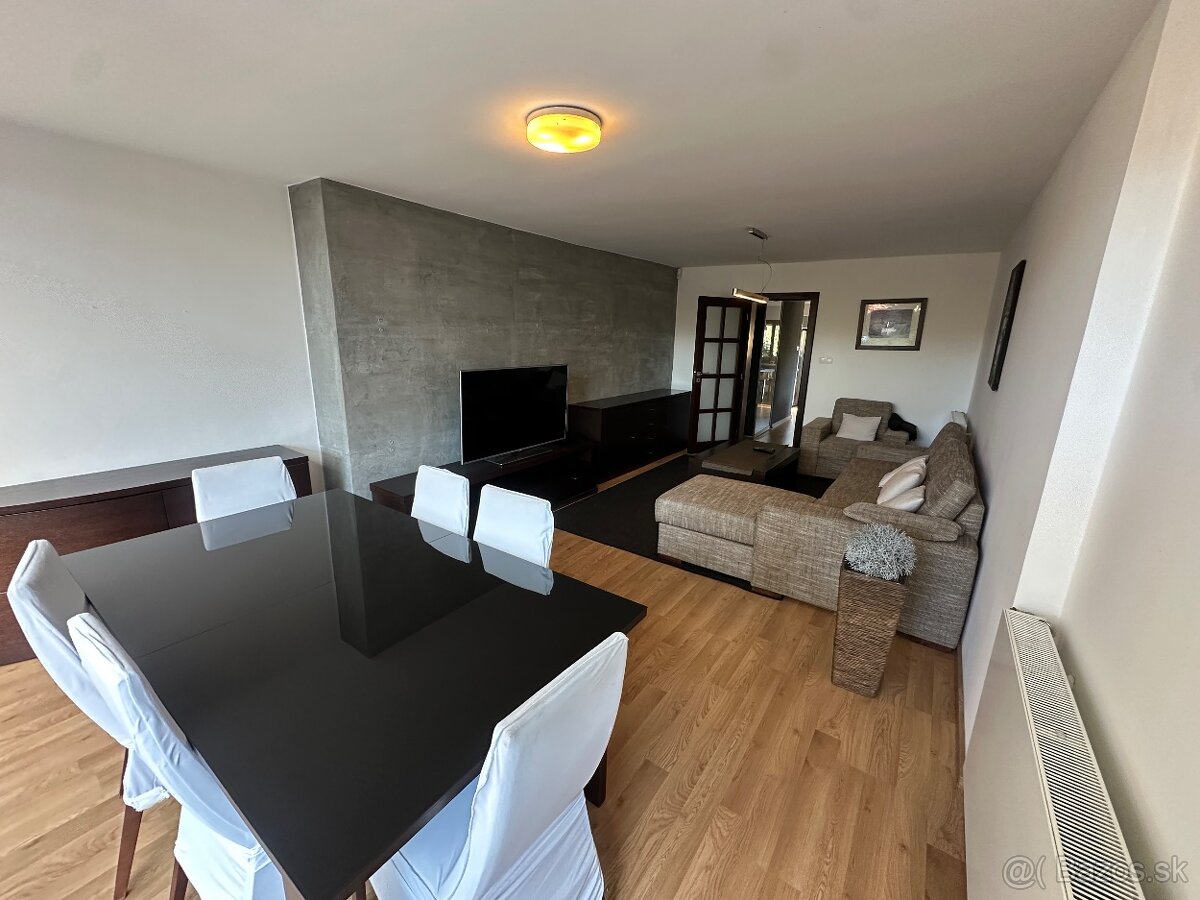 Predám celoročne obývateľnú záhradnú chatu/dom v Dúbravke - 7