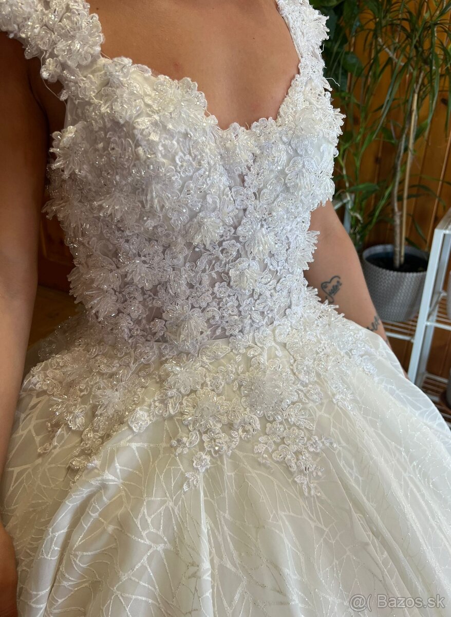 Krásne svadobné šaty - 7