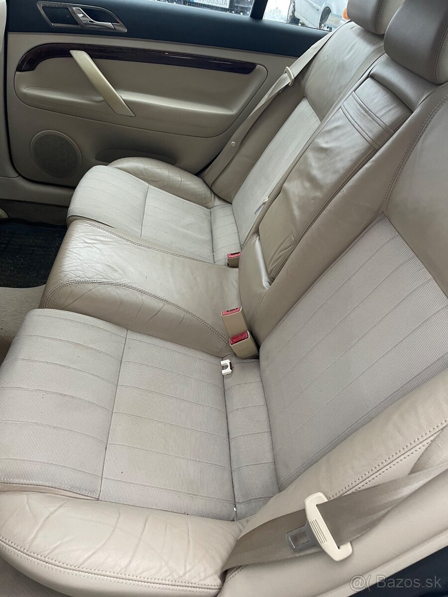 Predám škodu superb 1 - 7