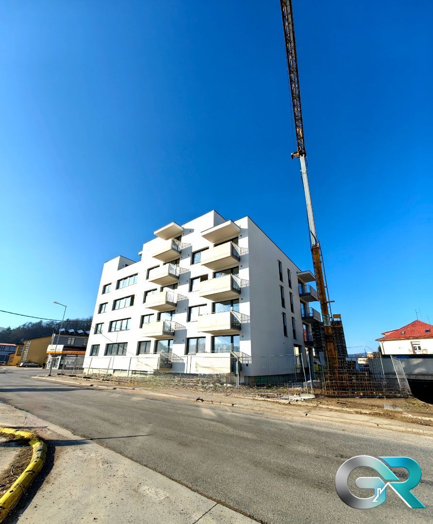 Skolaudovaná novostavba Ponúkame Vám na predaj 3 izbový byt - 7