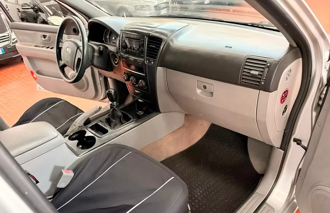 KIA SORENTO 2.5 CRDi VGT - 7