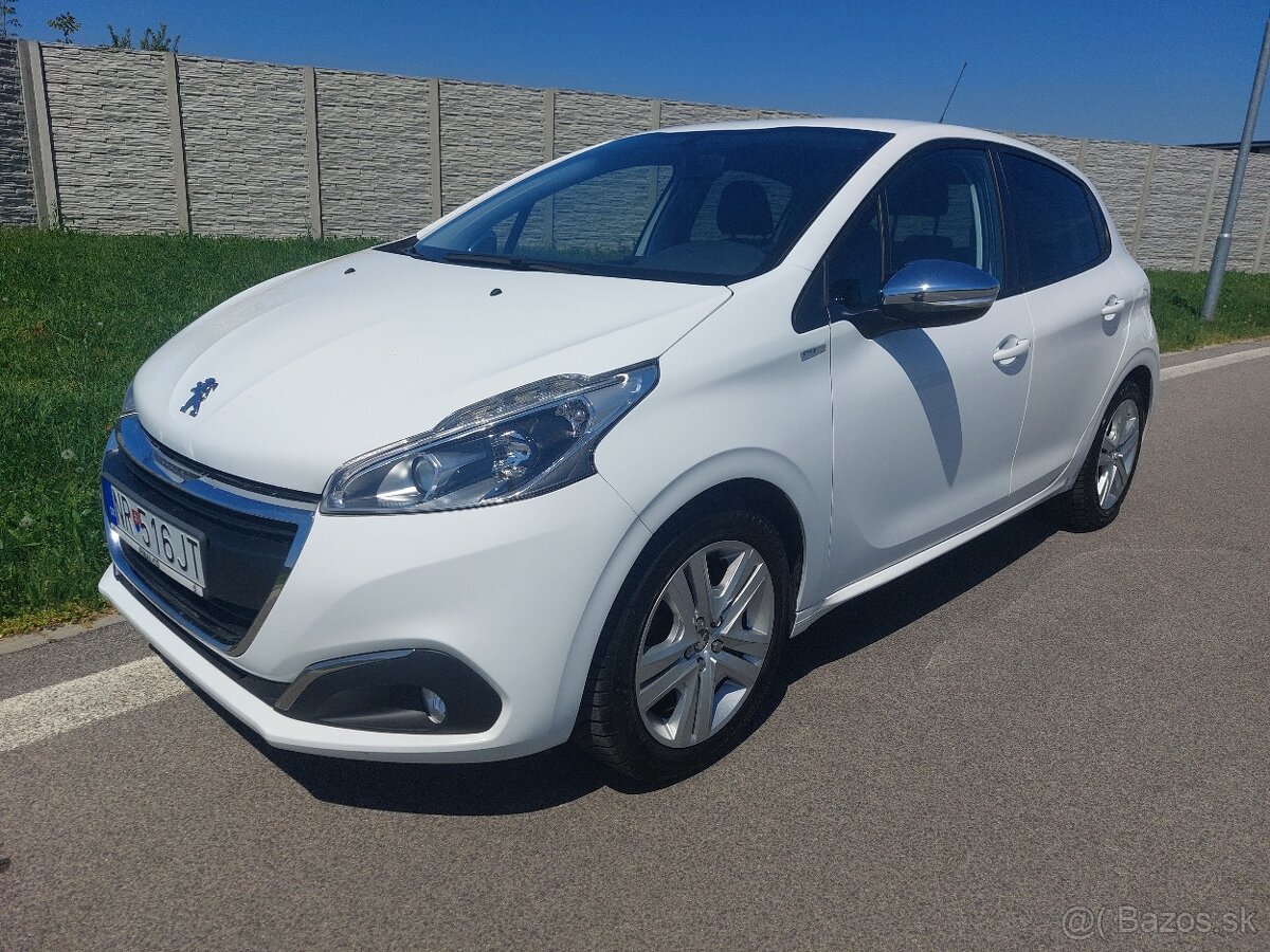 Peugeot 208 1.2 PureTech STYLE - 7