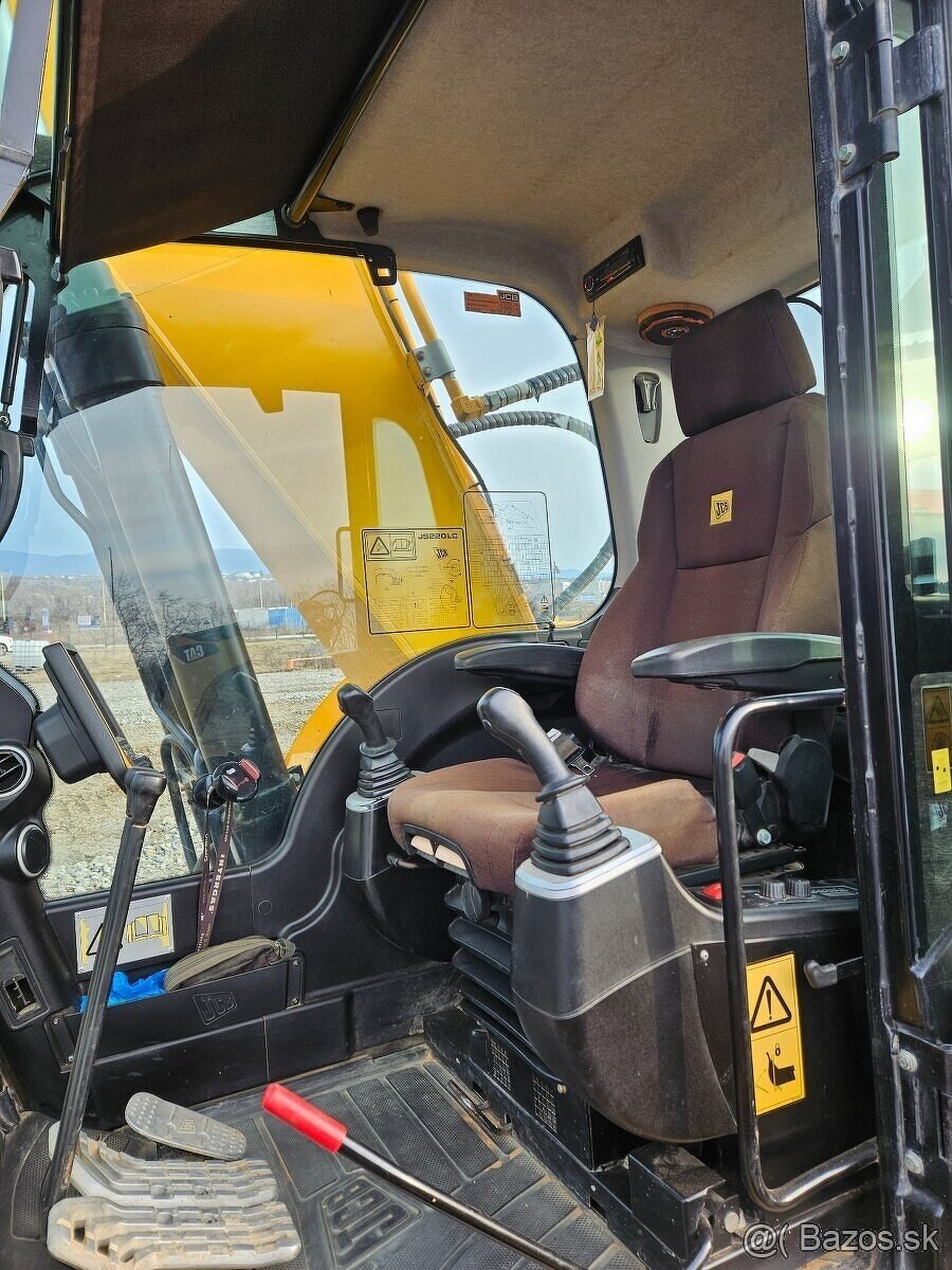 JCB LC 220 12/2015 - 7