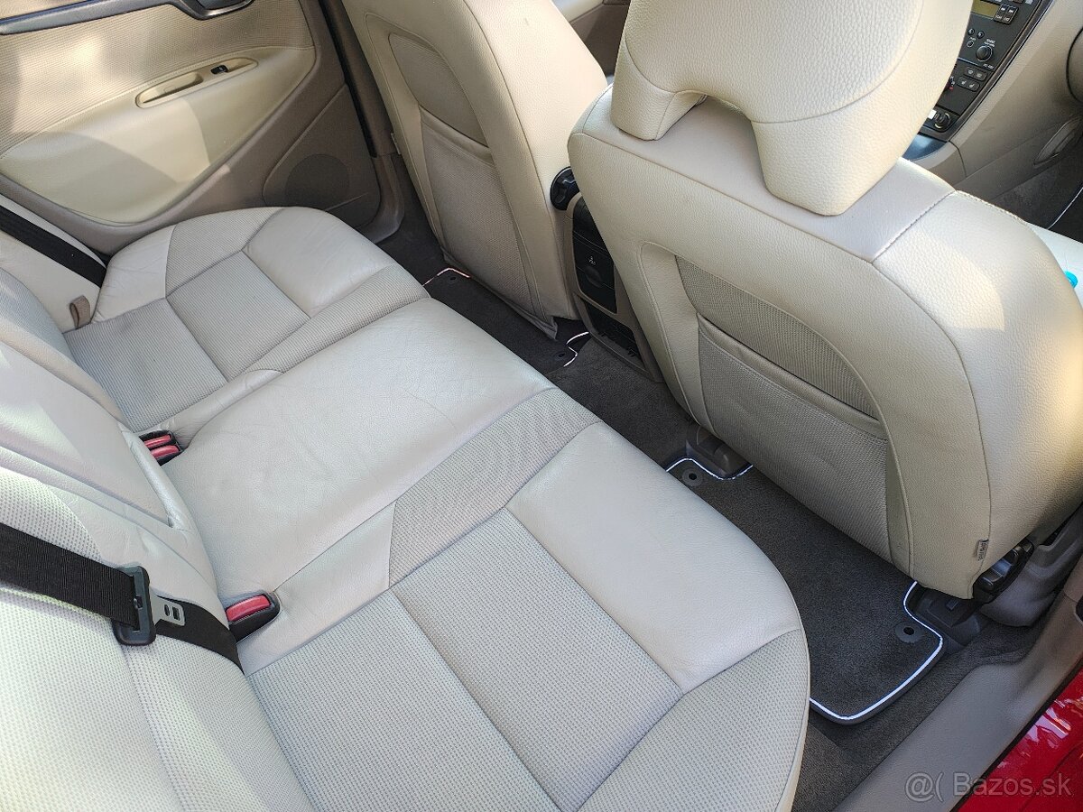 Volvo V70 D5, manuál - 7