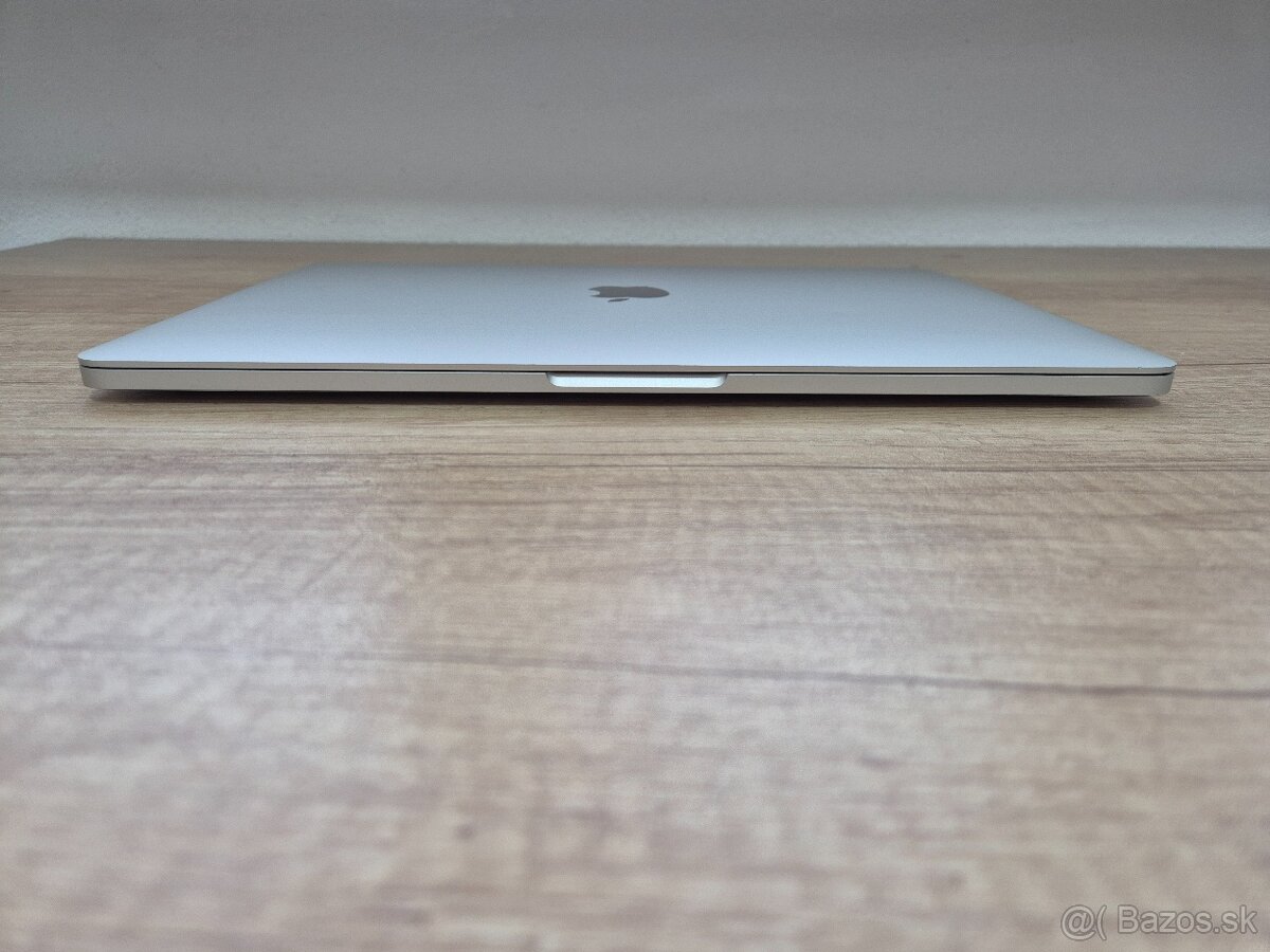 MacBook Pro (13-inch, late 2016, Two Thunderbolt 3 ports) - 7