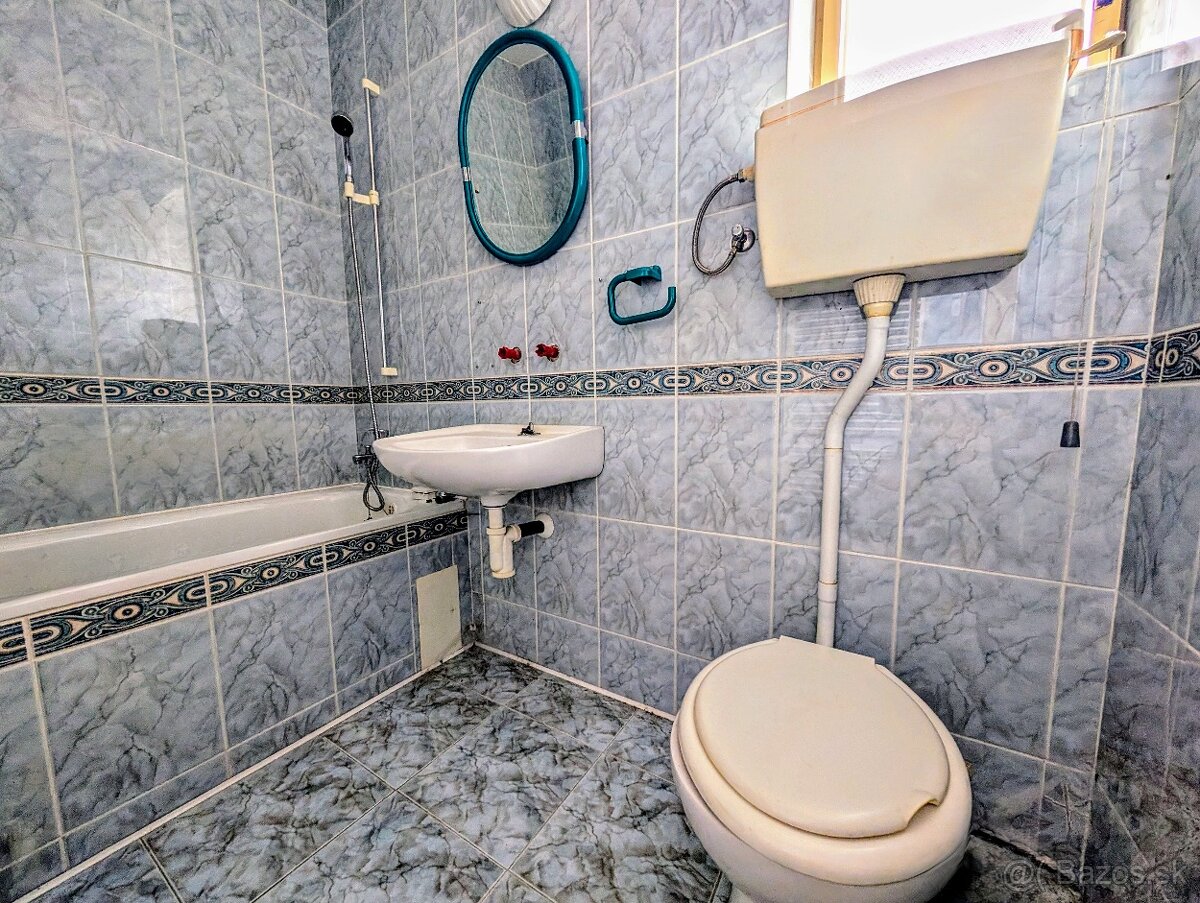 Rodinný dom v obci Smilno - 7