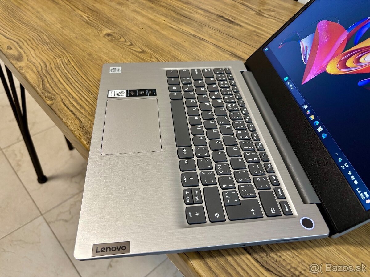 Lenovo/Notebook/i3-1005G1/4GB RAM DDR4/128GB NvMe SSD/Intel - 7