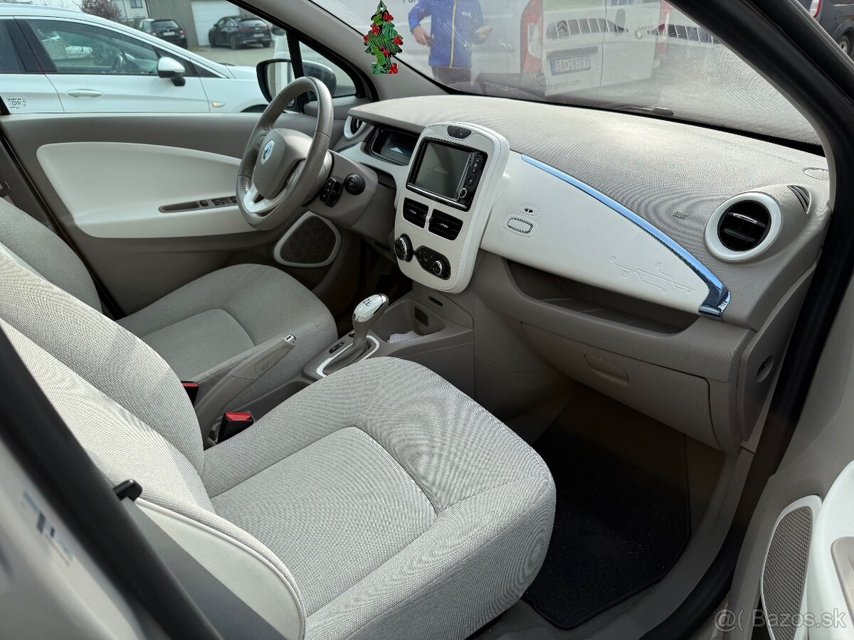 renault zoe - 7