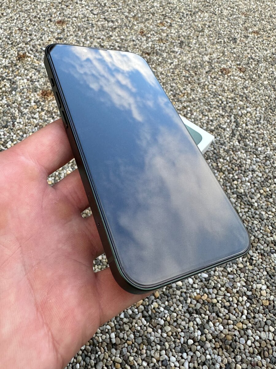 IPhone 13 - baterie 100% - 7