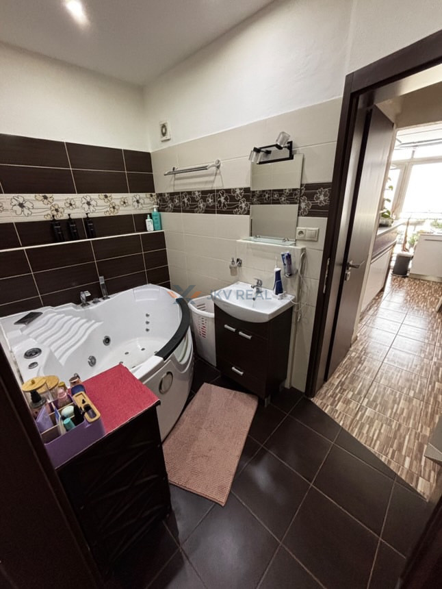 Prenajmeme veľký 3 izbový byt v Prievidzi na Zapotôčkach. - 7