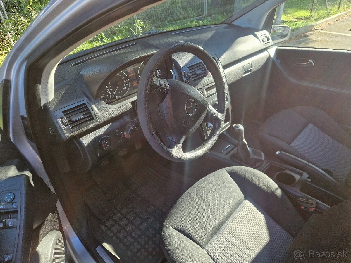 Predám Mercedes-Benz A 150 - 7
