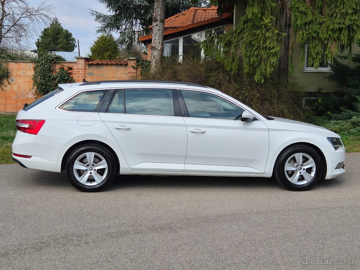 Škoda Superb Combi 1.6 TDI Ambition - 7