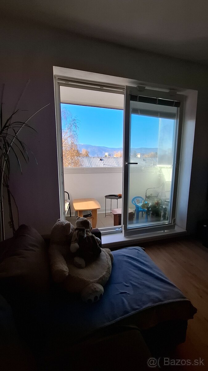 2 izbový byt v centre s dvoma veľkými balkónmi - 7