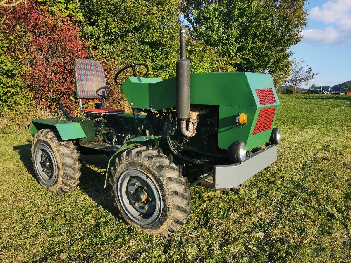 Malotraktor TATRA 805 - 7