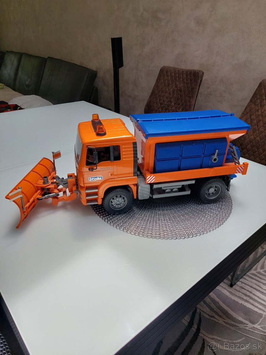 BRUDER 3785 MAN TGS Cestárske auto - 7