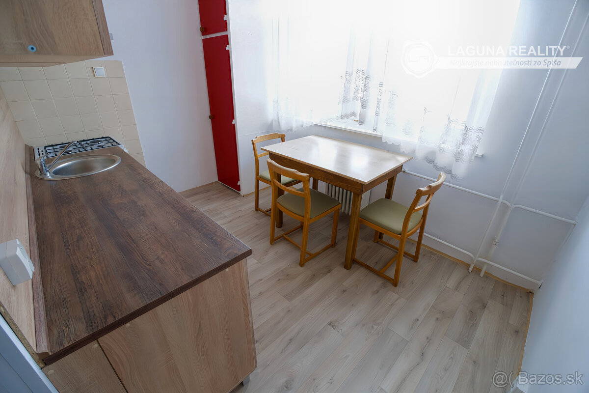 Slnečný byt 2+1 s loggiou v centre, Banícka ul., Sp. N. Ves - 7