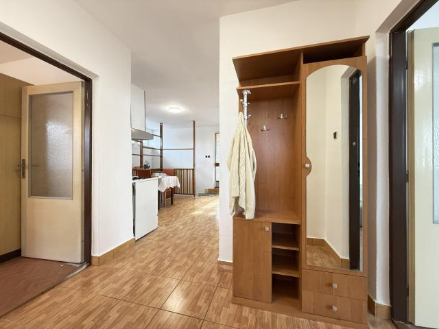 Na predaj RODINNÝ DOM v centre obce Konská - 7