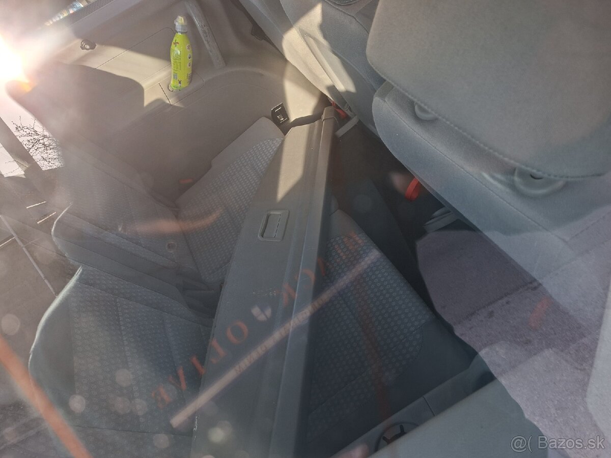 Predam vw touran - 7