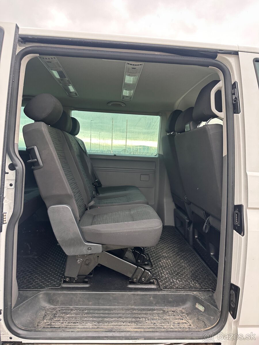 Predám VW Caravelle T6.1 - 7