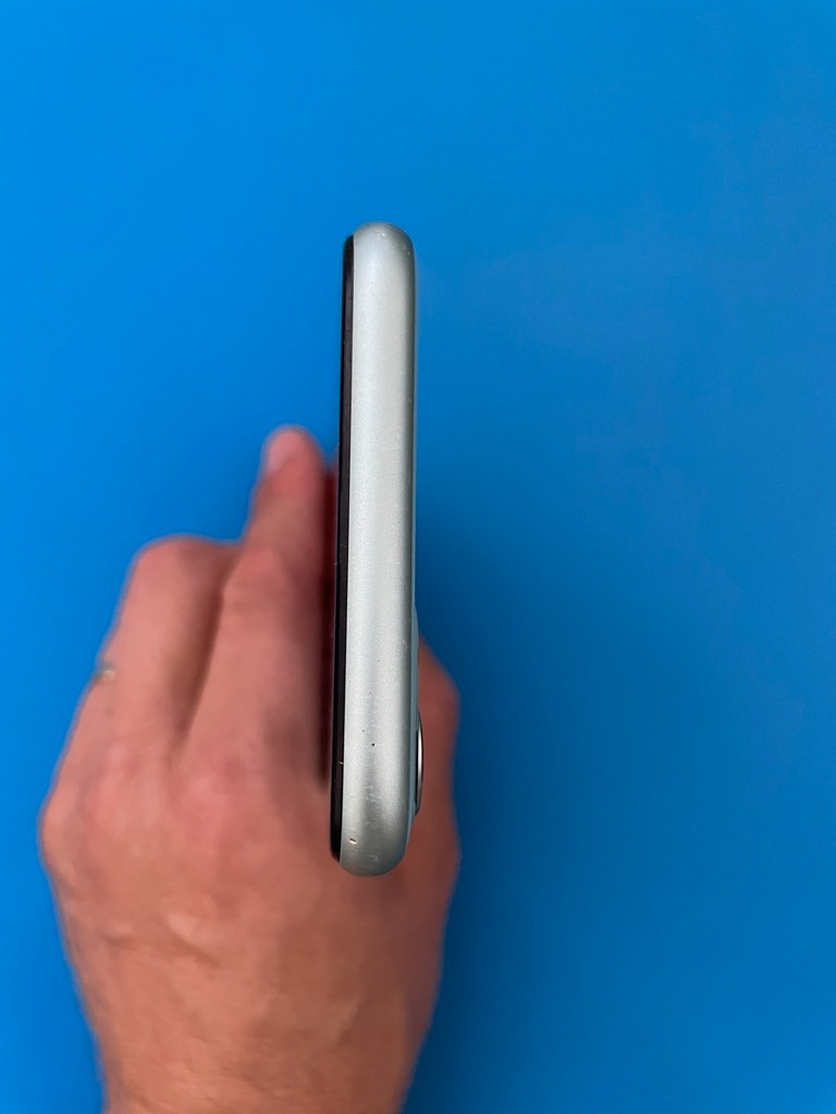 iPhone 11 64 GB - 7