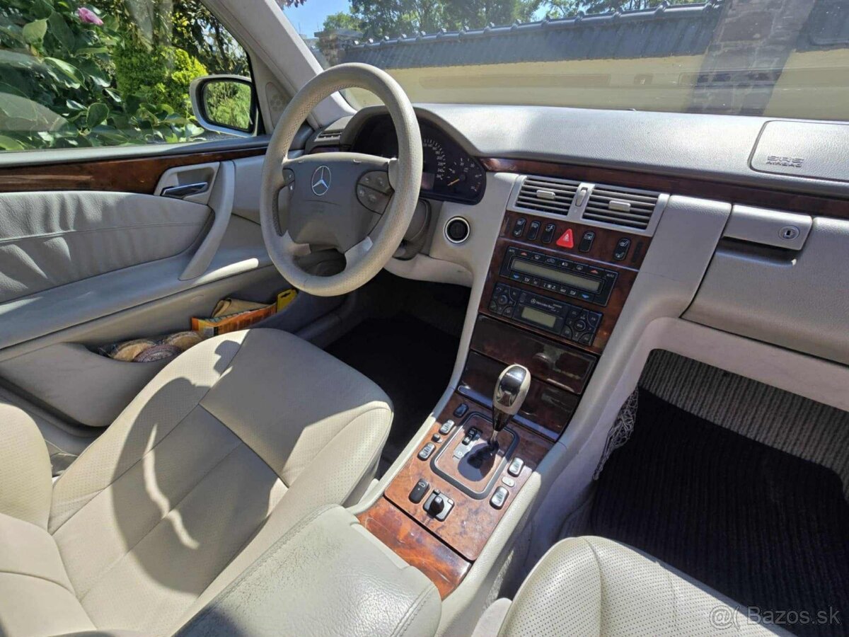 Mercedes-Benz E320 CDI - 7