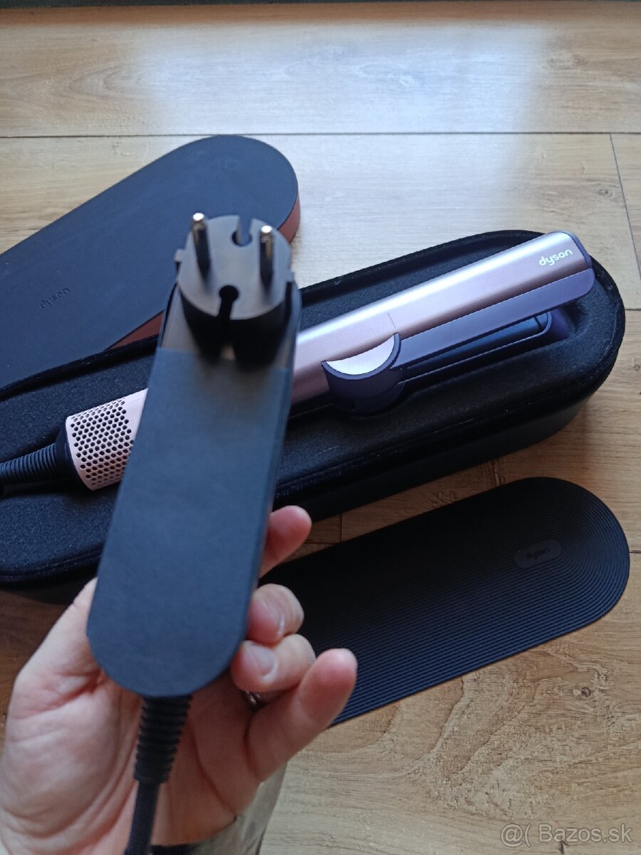 Zehlička na vlasy Dyson Airstrait - 7