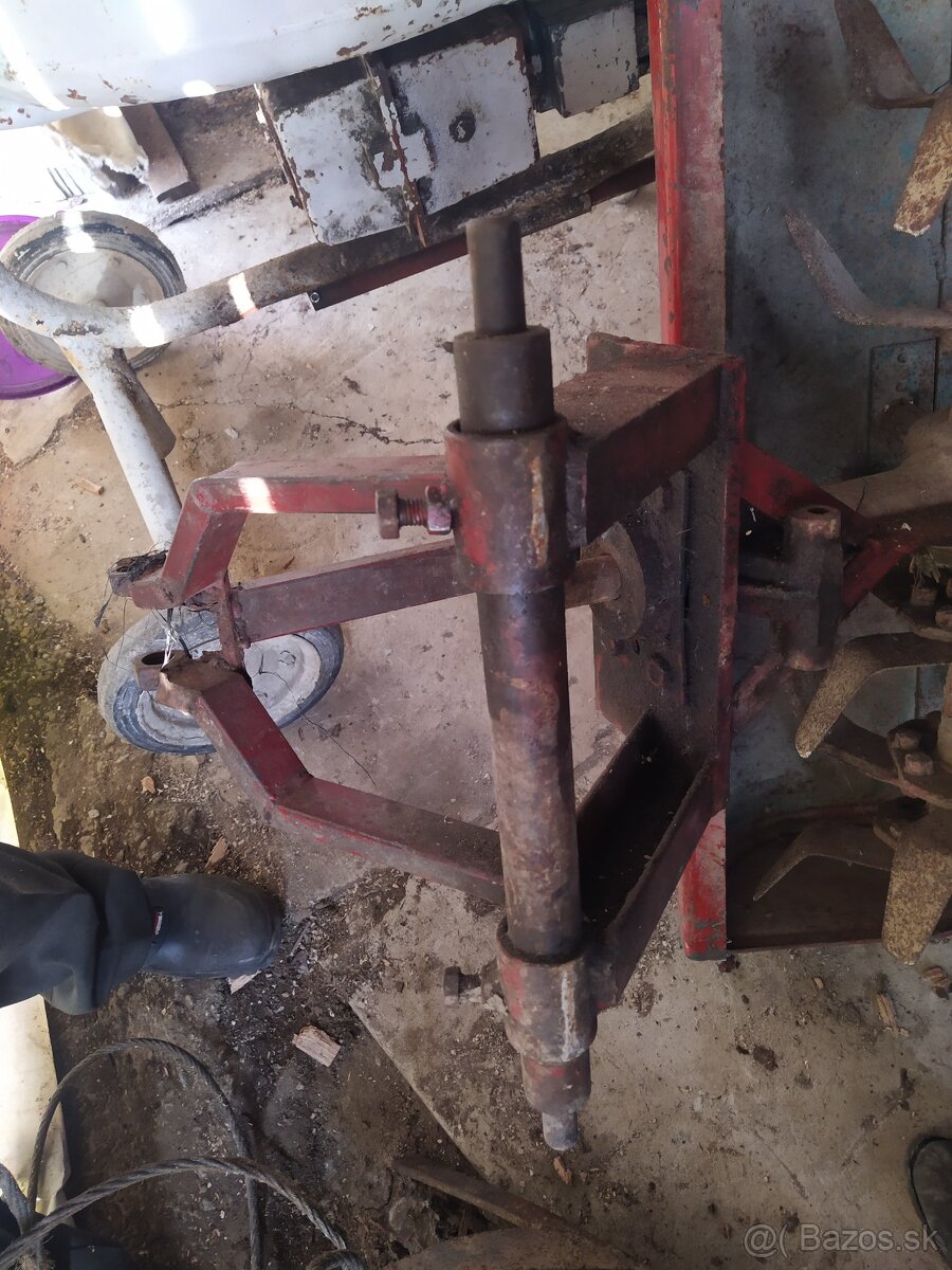Predam rotavator za menší traktor tk alebo mt - 7